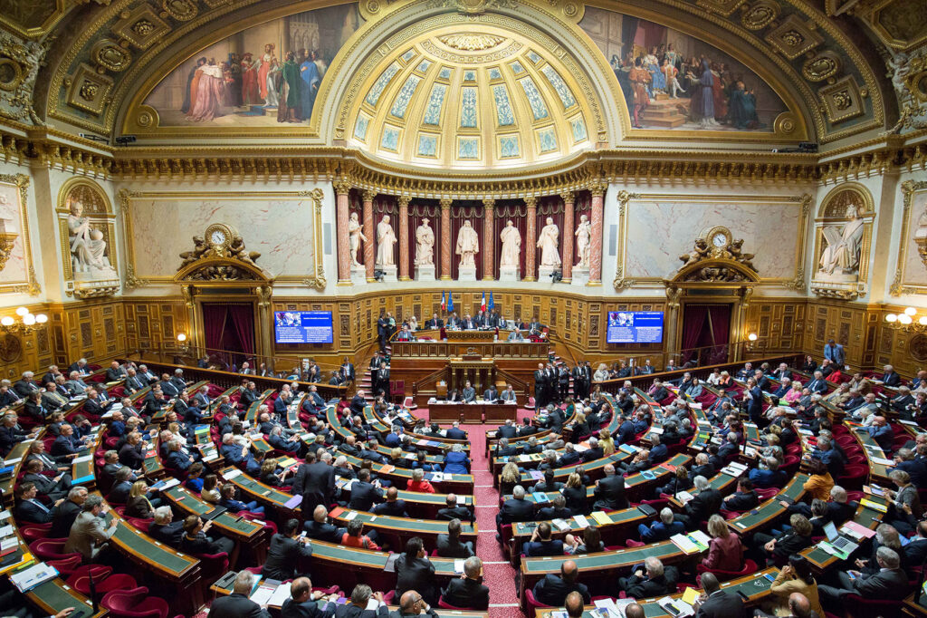 Le Sénat adopte une proposition de loi visant à prioriser les ...